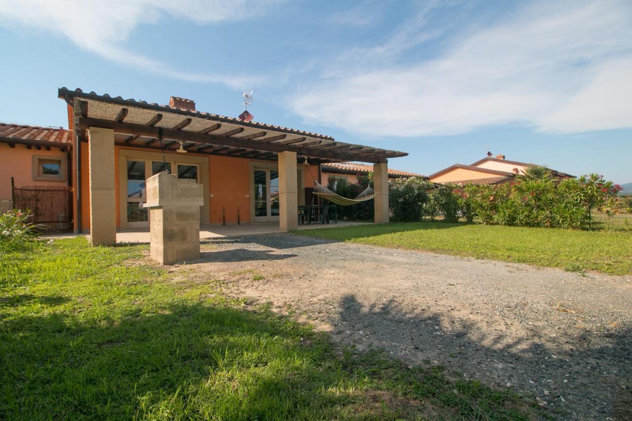 Fattoria Palazzeta - Pet & Family Friendly Aparthotel Cecina  Exterior foto