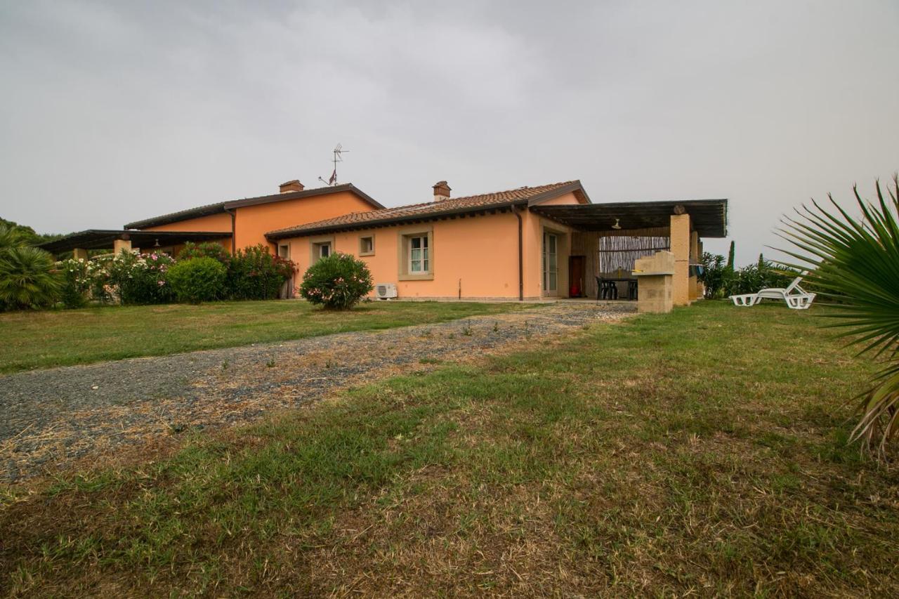 Fattoria Palazzeta - Pet & Family Friendly Aparthotel Cecina  Exterior foto