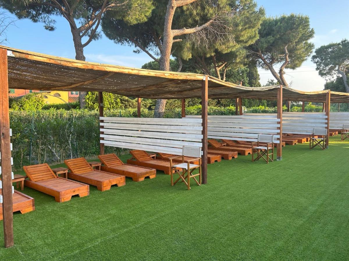 Fattoria Palazzeta - Pet & Family Friendly Aparthotel Cecina  Exterior foto