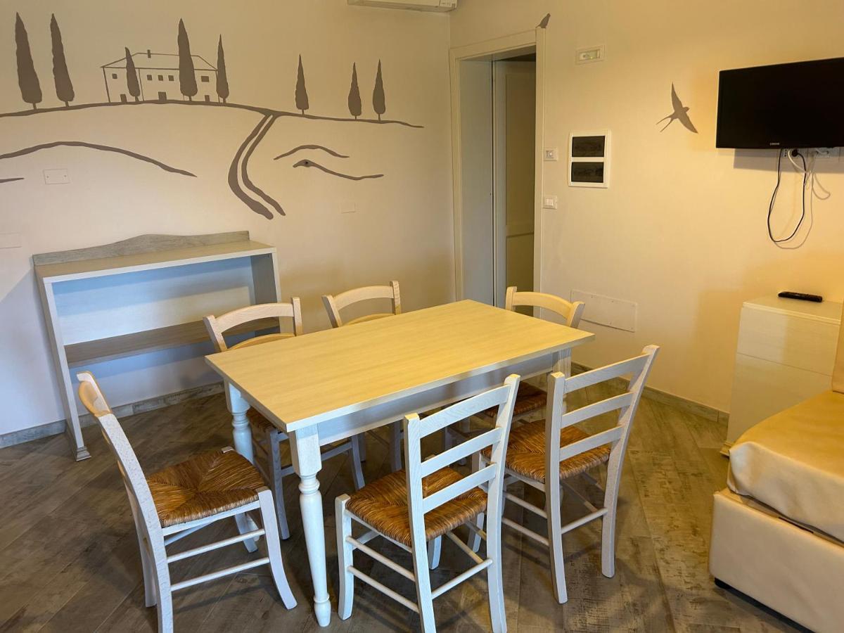 Fattoria Palazzeta - Pet & Family Friendly Aparthotel Cecina  Exterior foto
