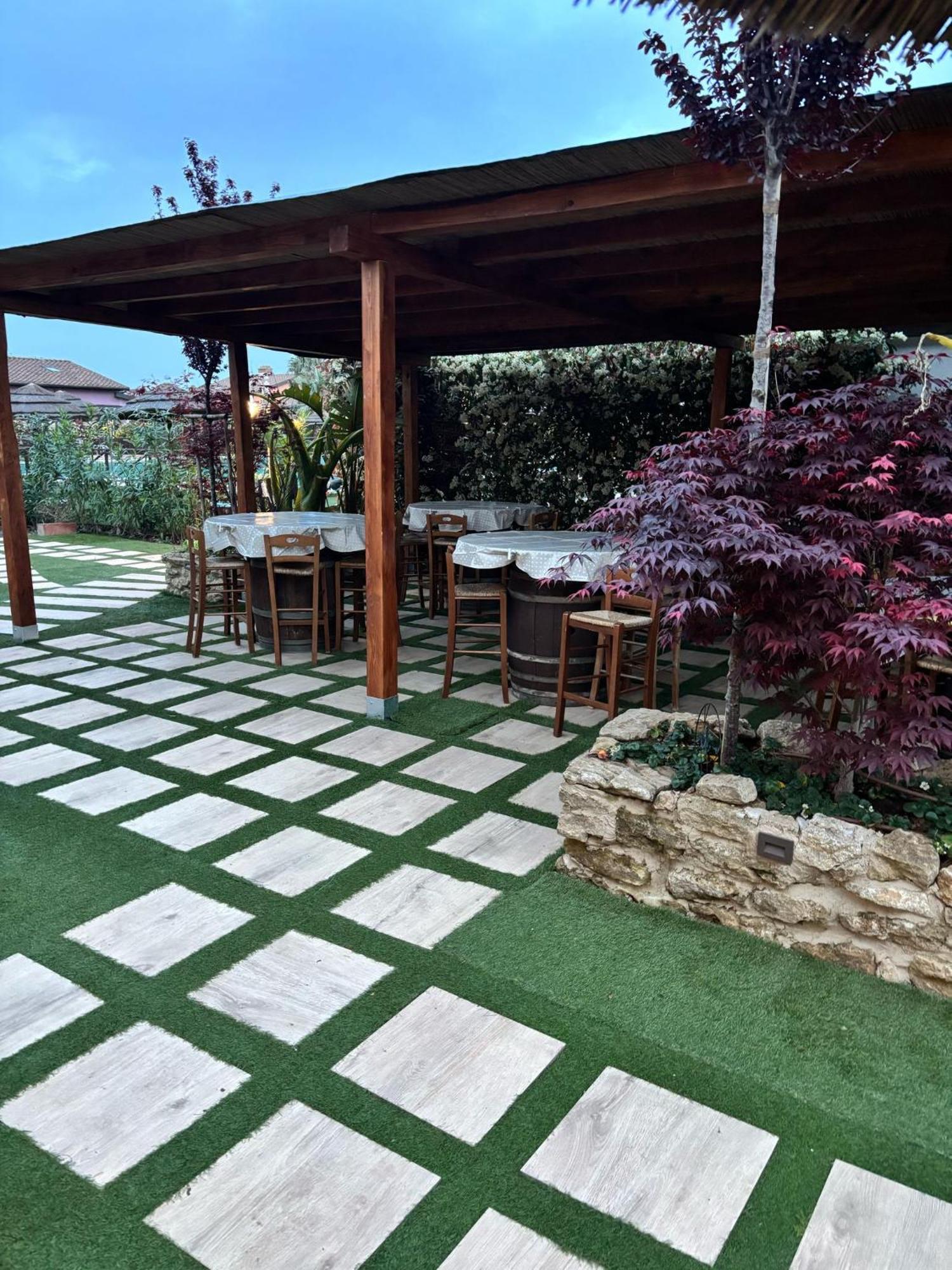 Fattoria Palazzeta - Pet & Family Friendly Aparthotel Cecina  Exterior foto