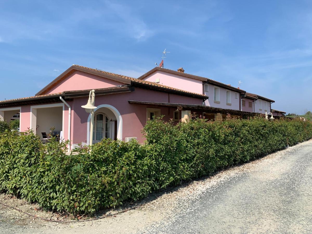 Fattoria Palazzeta - Pet & Family Friendly Aparthotel Cecina  Exterior foto